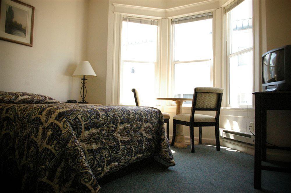 Hostal Minna